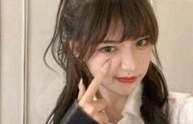 外教辅导下，小女孩的英语歌声如响缩略图